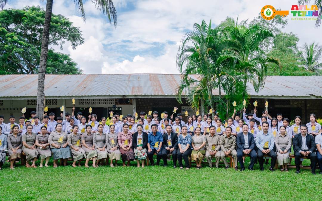 ອີເອັມໄອ ຕິດຕາມການຝຶກອົບຮົມຄູສອນ ຢູ່ໂຮງຮຽນສາມັນກິນນອນຊົນເຜົ່າສວນຫຼວງ